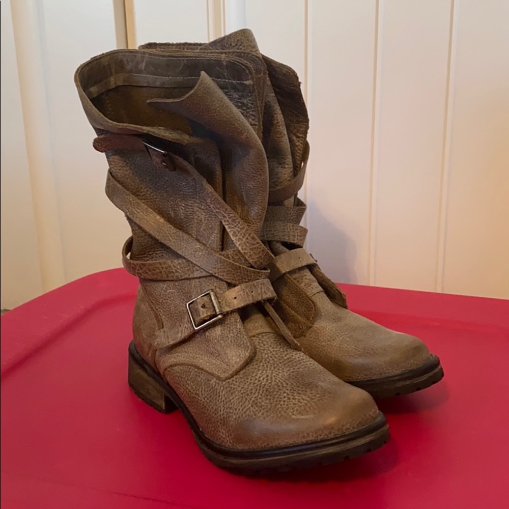 Steve Madden Boots Sz 8